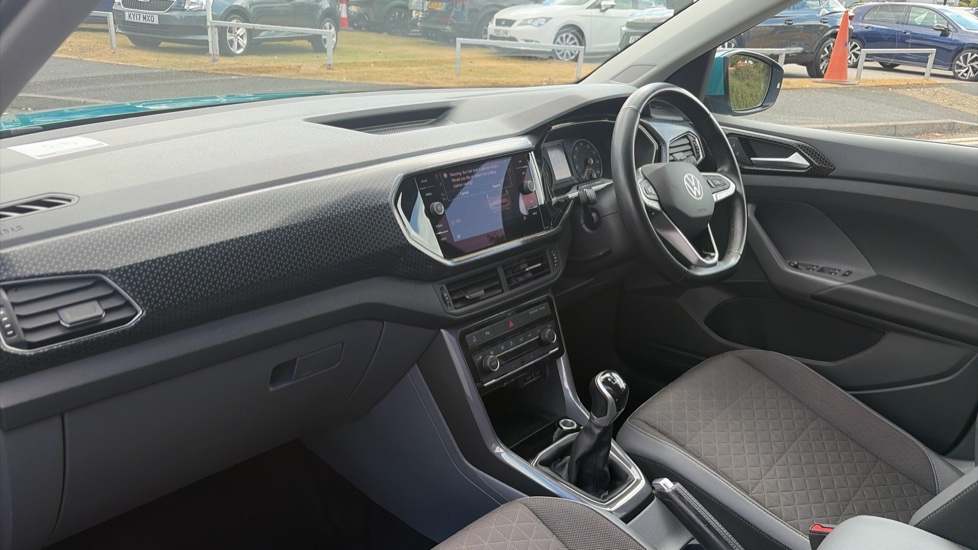Volkswagen T-Cross 1.0 TSI 115 SEL 5dr Petrol Estate - Image 9