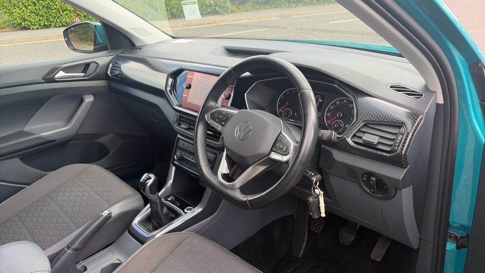Volkswagen T-Cross 1.0 TSI 115 SEL 5dr Petrol Estate - Image 11