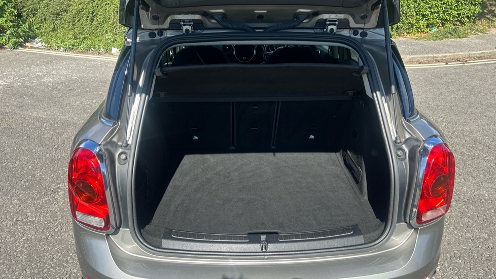 MINI Countryman 1.5 Cooper S E Classic ALL4 PHEV 5dr Auto Hatchback - Image 4