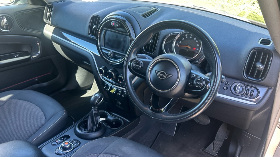 MINI Countryman 1.5 Cooper S E Classic ALL4 PHEV 5dr Auto Hatchback - Image 11