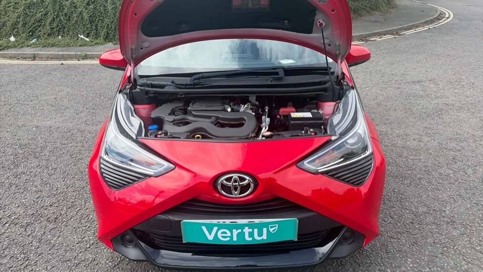 Toyota Aygo 1.0 VVT-i X-Play 5dr Petrol Hatchback - Image 8