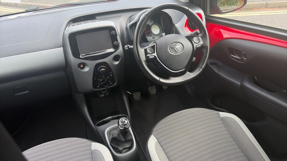 Toyota Aygo 1.0 VVT-i X-Play 5dr Petrol Hatchback - Image 10