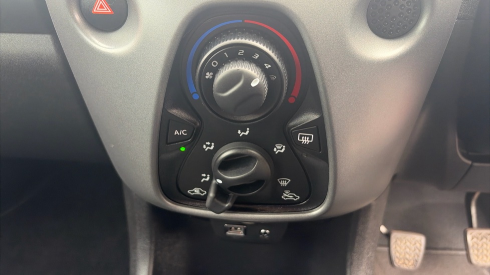 Toyota Aygo 1.0 VVT-i X-Play 5dr Petrol Hatchback - Image 24