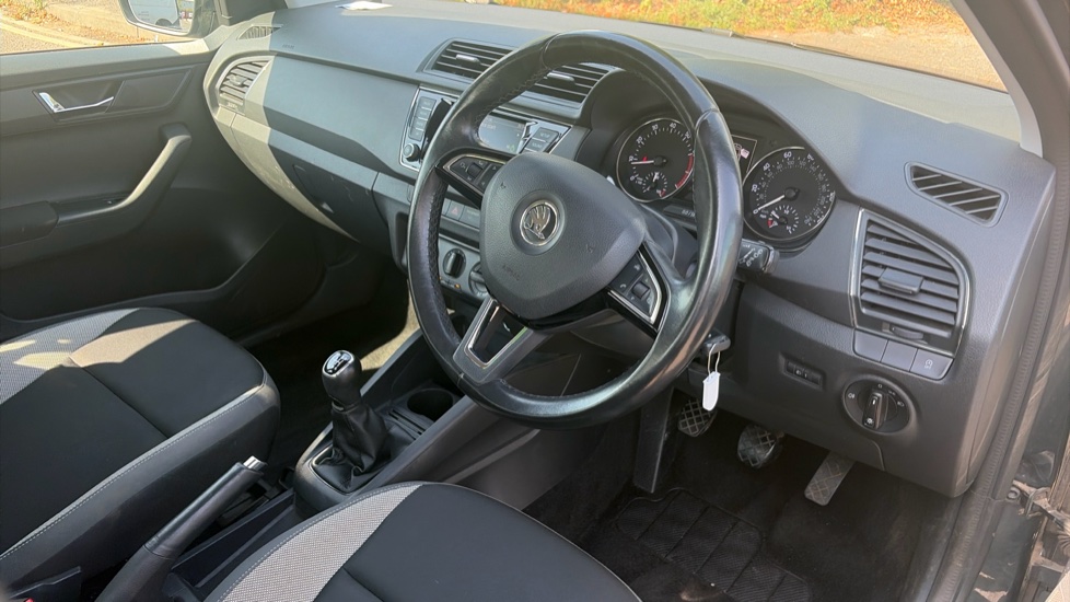 Skoda Fabia 1.2 TSI SE 5dr Petrol Hatchback - Image 11