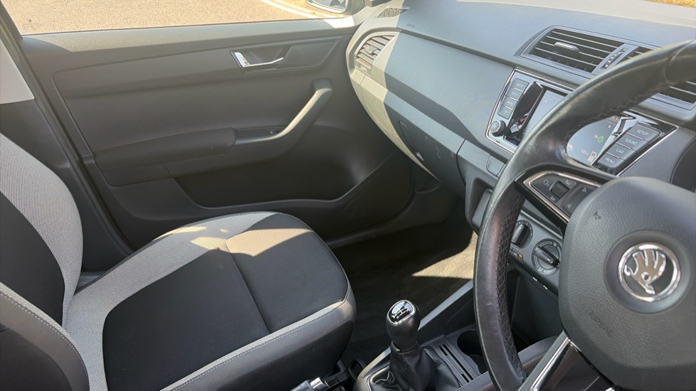 Skoda Fabia 1.2 TSI SE 5dr Petrol Hatchback - Image 14