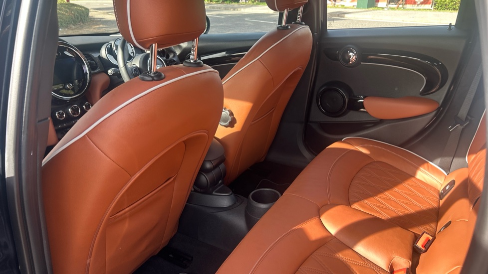 MINI Hatchback 1.5 Cooper Exclusive 5dr Auto Petrol Hatchback - Image 16