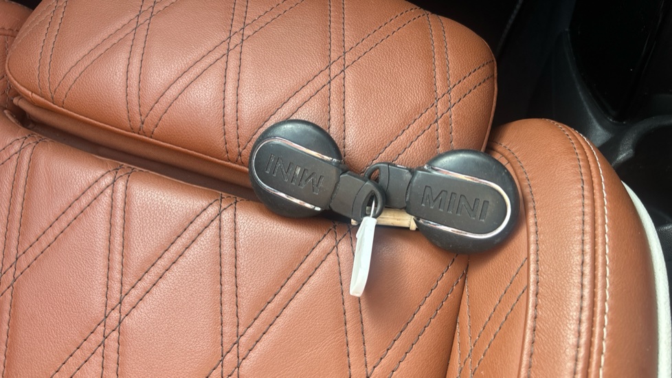 MINI Hatchback 1.5 Cooper Exclusive 5dr Auto Petrol Hatchback - Image 20