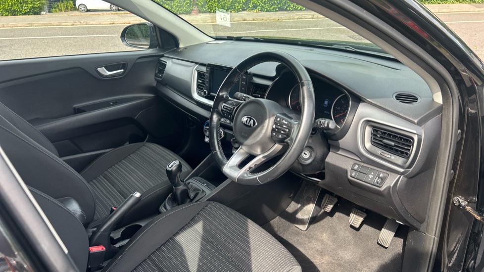 Kia Stonic 1.6 CRDi 2 5dr Diesel Estate - Image 11
