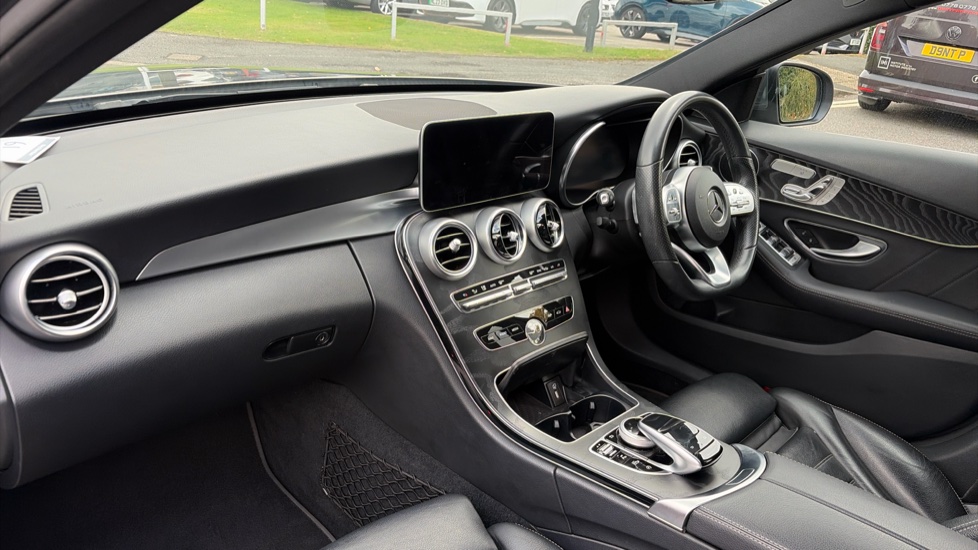 Mercedes-Benz C-Class C220d AMG Line Premium 4dr 9G-Tronic Diesel Saloon - Image 9