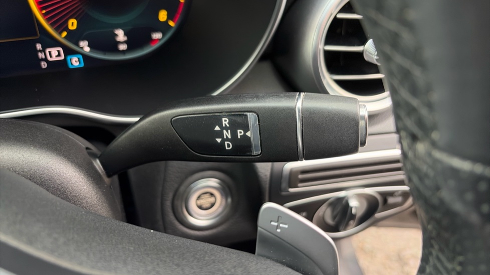 Mercedes-Benz C-Class C220d AMG Line Premium 4dr 9G-Tronic Diesel Saloon - Image 13