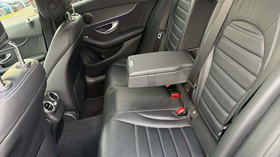 Mercedes-Benz C-Class C220d AMG Line Premium 4dr 9G-Tronic Diesel Saloon - Image 16