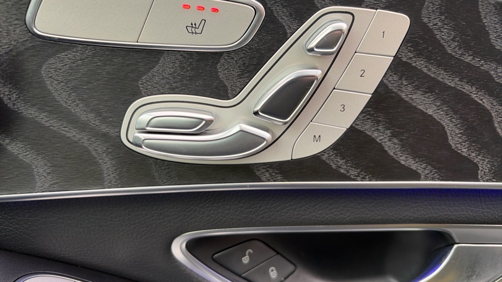 Mercedes-Benz C-Class C220d AMG Line Premium 4dr 9G-Tronic Diesel Saloon - Image 34