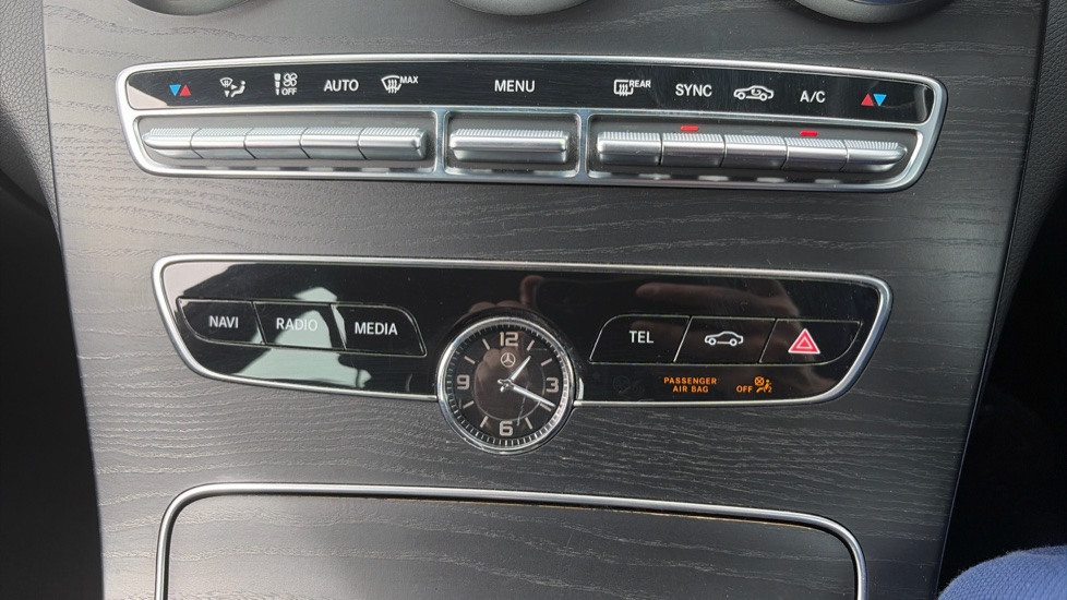 Mercedes-Benz C-Class C200 AMG Line Premium 5dr 9G-Tronic Petrol Estate - Image 27