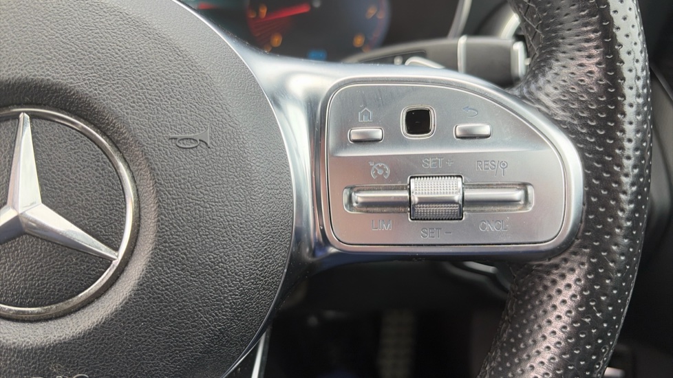 Mercedes-Benz C-Class C200 AMG Line Premium 5dr 9G-Tronic Petrol Estate - Image 29