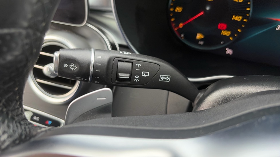 Mercedes-Benz C-Class C200 AMG Line Premium 5dr 9G-Tronic Petrol Estate - Image 31