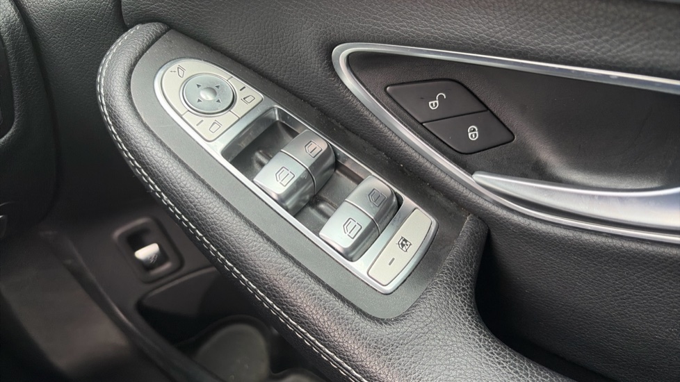 Mercedes-Benz C-Class C200 AMG Line Premium 5dr 9G-Tronic Petrol Estate - Image 35