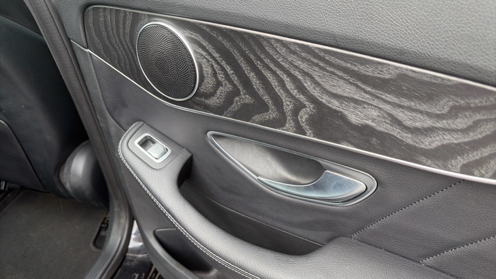 Mercedes-Benz C-Class C200 AMG Line Premium 5dr 9G-Tronic Petrol Estate - Image 37