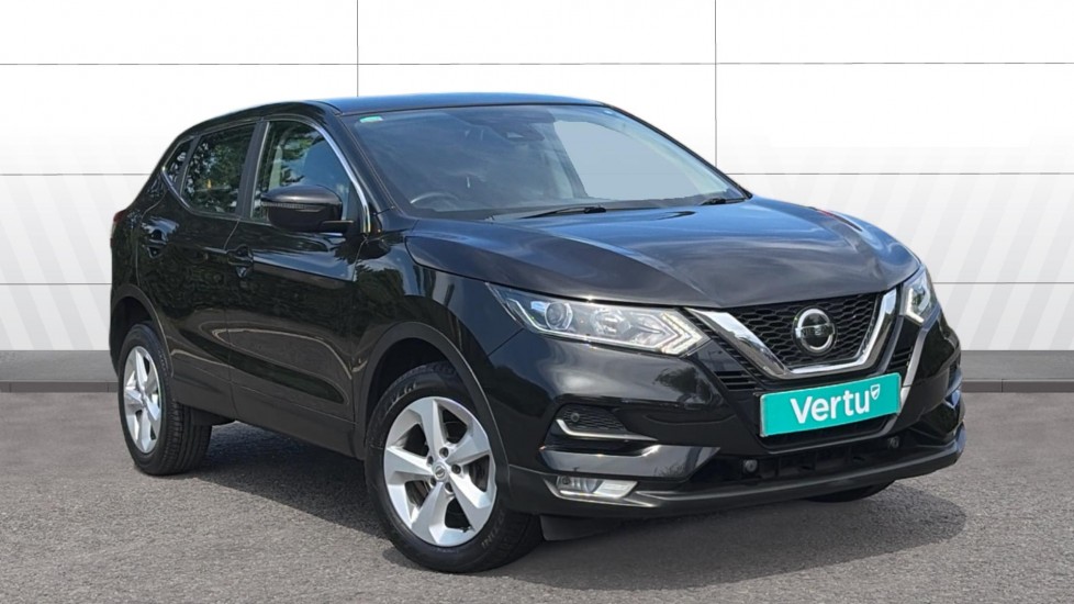 Nissan Qashqai 1.3 DiG-T Acenta Premium 5dr Petrol Hatchback - Image 1