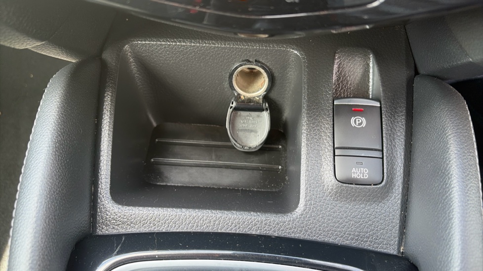 Nissan Qashqai 1.3 DiG-T Acenta Premium 5dr Petrol Hatchback - Image 26