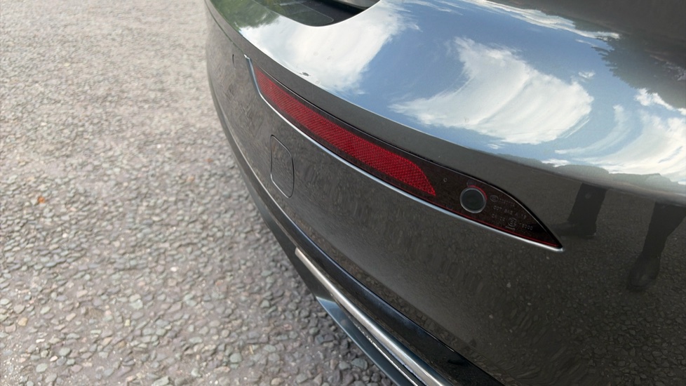 Volvo S60 2.0 T5 R DESIGN Plus 4dr Auto Petrol Saloon - Image 39