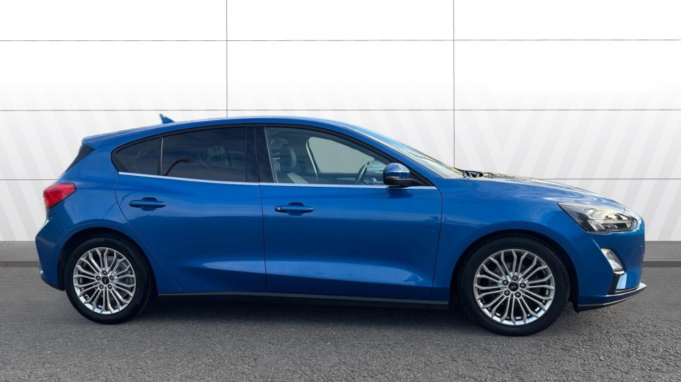 Ford Focus 1.0 EcoBoost Hybrid mHEV 125 Titanium X Ed 5dr Petrol Hatchback - Image 5