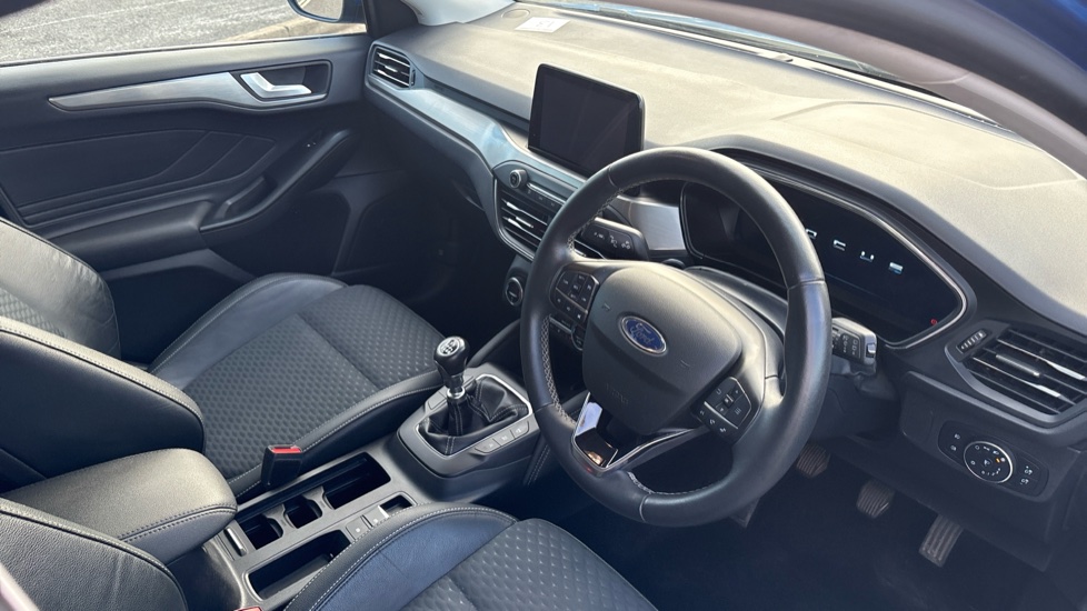 Ford Focus 1.0 EcoBoost Hybrid mHEV 125 Titanium X Ed 5dr Petrol Hatchback - Image 11