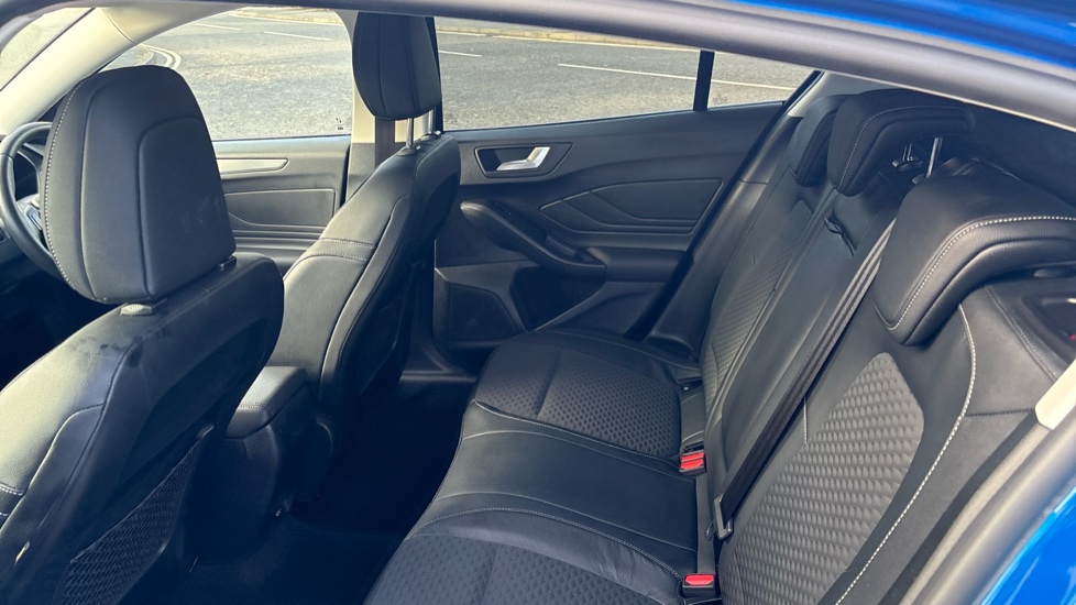 Ford Focus 1.0 EcoBoost Hybrid mHEV 125 Titanium X Ed 5dr Petrol Hatchback - Image 16