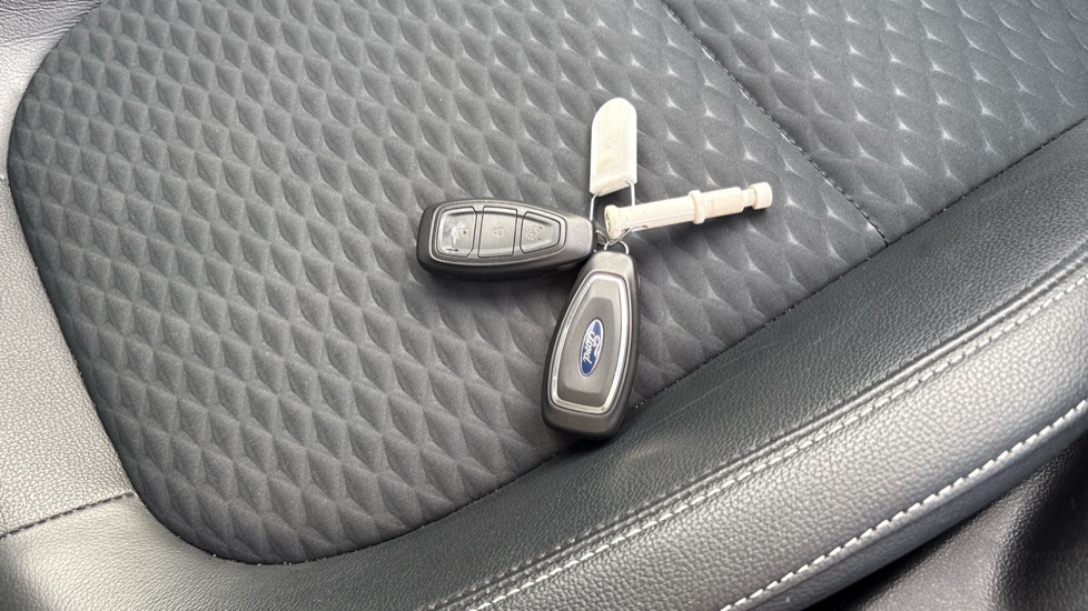 Ford Focus 1.0 EcoBoost Hybrid mHEV 125 Titanium X Ed 5dr Petrol Hatchback - Image 20