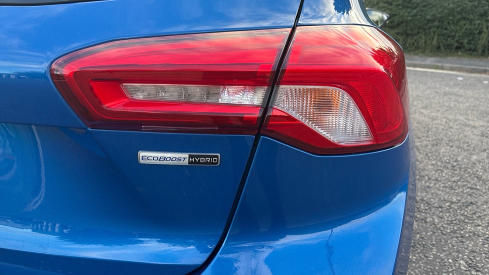 Ford Focus 1.0 EcoBoost Hybrid mHEV 125 Titanium X Ed 5dr Petrol Hatchback - Image 37