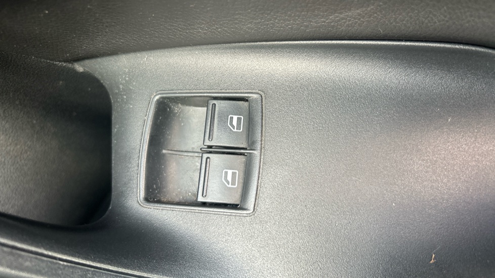 SEAT Ibiza 1.8 TSI Cupra Black 3dr Petrol Hatchback - Image 31