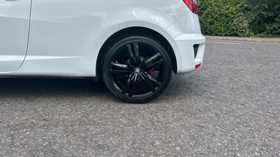 SEAT Ibiza 1.8 TSI Cupra Black 3dr Petrol Hatchback - Image 42