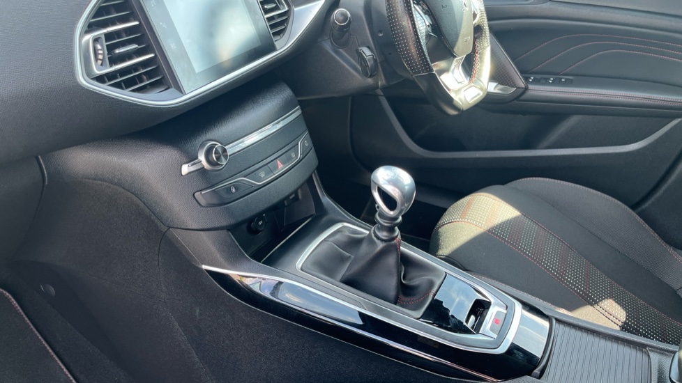 Peugeot 308 1.2 PureTech 130 GT Line 5dr Petrol Estate - Image 13
