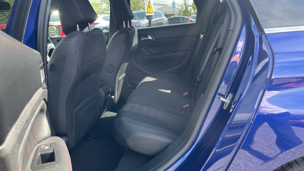 Peugeot 308 1.2 PureTech 130 GT Line 5dr Petrol Estate - Image 16