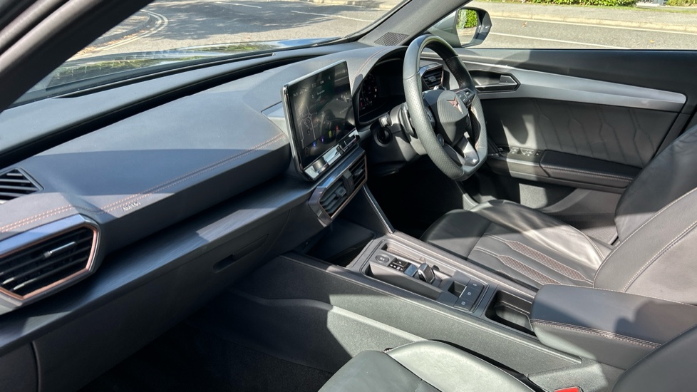 CUPRA Formentor 1.4 eHybrid 245 VZ2 5dr DSG Estate - Image 2