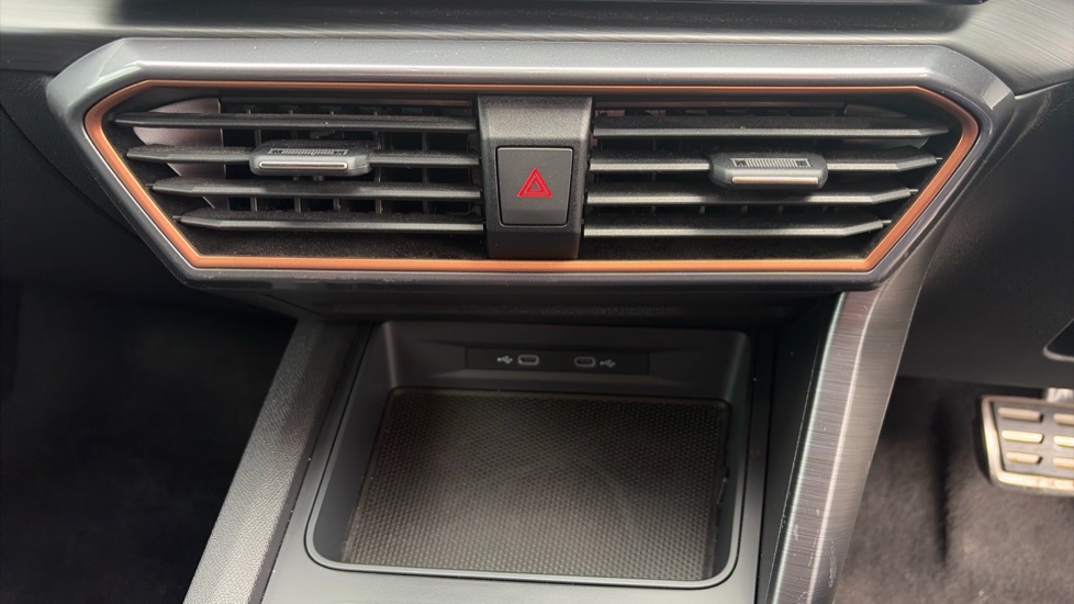CUPRA Leon 2.0 TSI VZ1 5dr DSG Petrol Hatchback - Image 26
