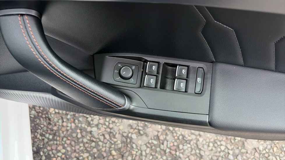 CUPRA Leon 2.0 TSI VZ1 5dr DSG Petrol Hatchback - Image 32
