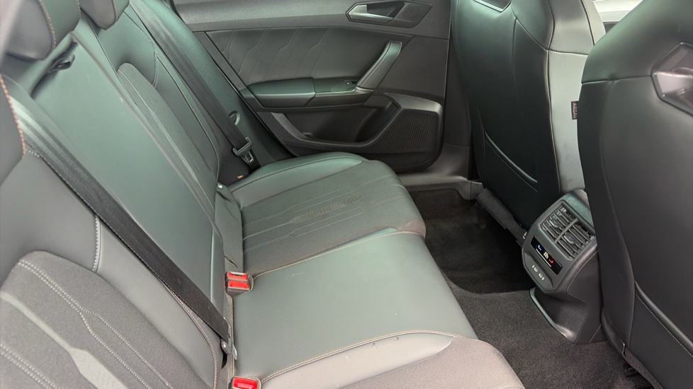 CUPRA Leon 2.0 TSI VZ1 5dr DSG Petrol Hatchback - Image 35