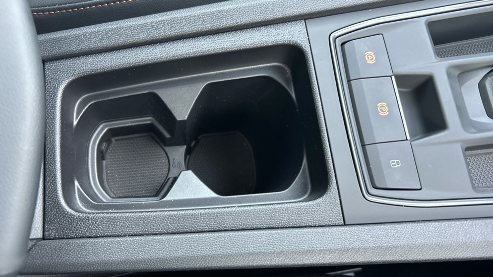 CUPRA Leon 2.0 TSI 300 VZ2 Design Edition 5dr DSG Petrol Hatchback - Image 33