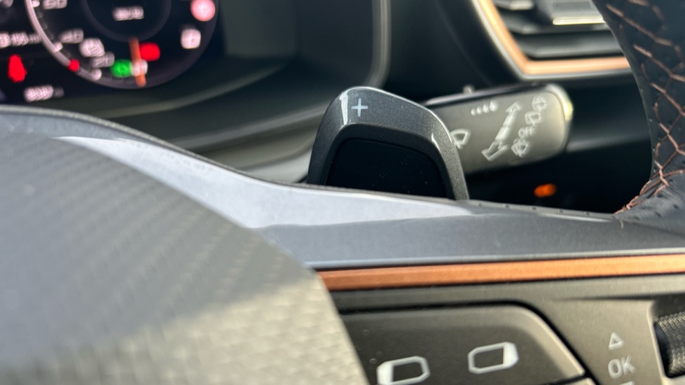 CUPRA Leon 2.0 TSI 300 VZ2 Design Edition 5dr DSG Petrol Hatchback - Image 36