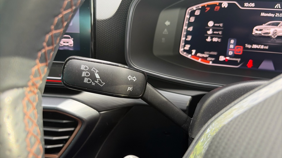 CUPRA Leon 2.0 TSI VZ1 5dr DSG Petrol Hatchback - Image 35