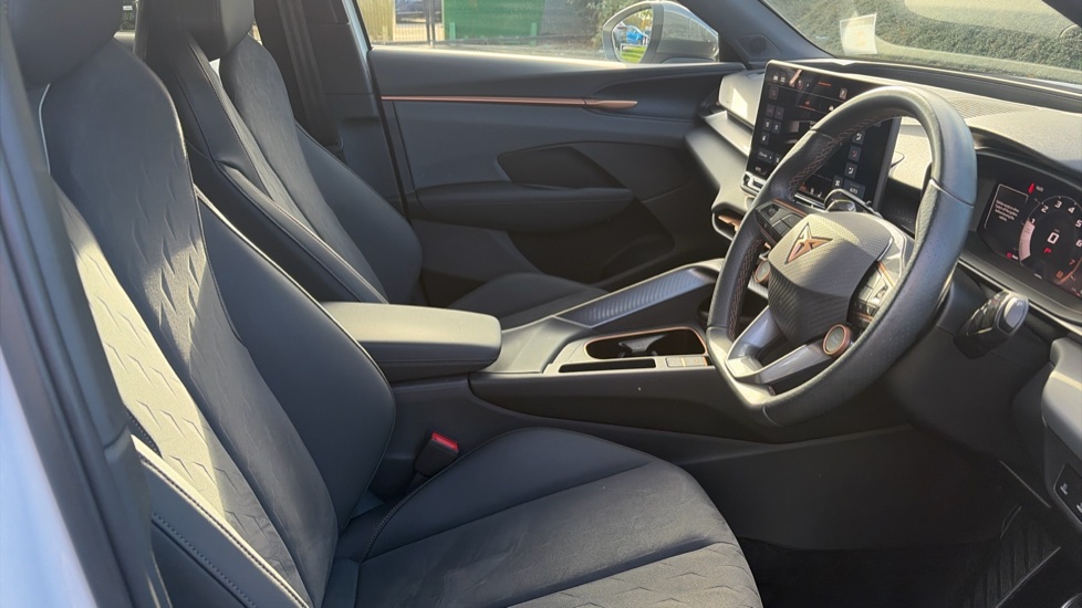 CUPRA Terramar 1.5 eTSI 150 V2 5dr DSG Petrol Hatchback - Image 15
