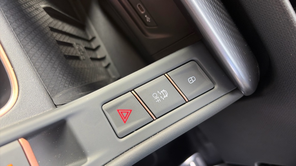 CUPRA Terramar 1.5 eTSI 150 V2 5dr DSG Petrol Hatchback - Image 28