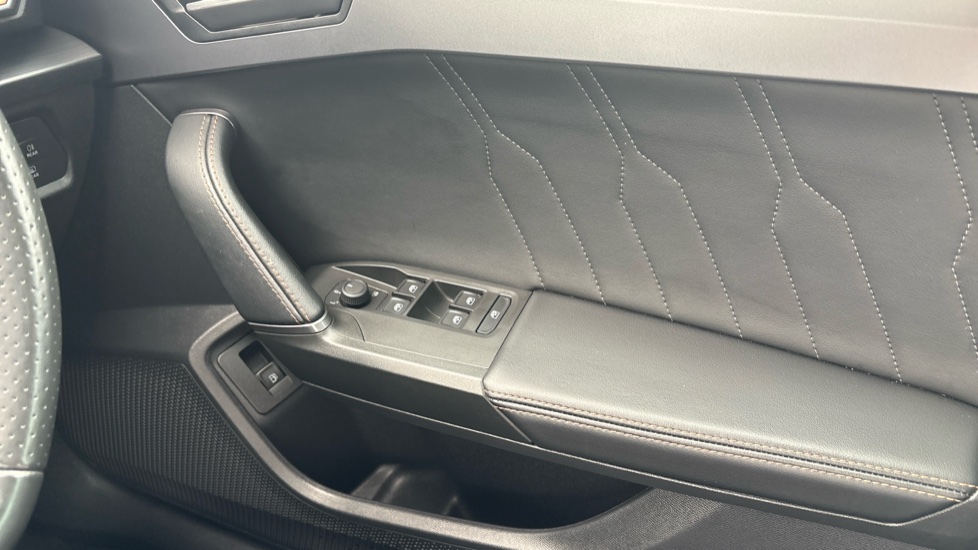 CUPRA Formentor 1.4 eHybrid 204 V2 5dr DSG Estate - Image 19