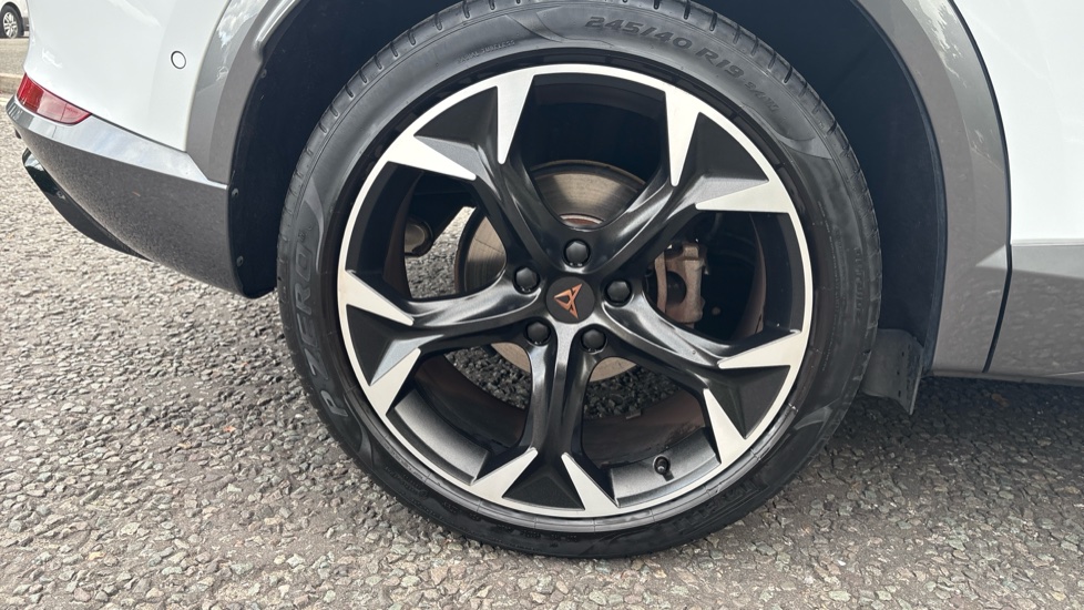 CUPRA Formentor 1.4 eHybrid 204 V2 5dr DSG Estate - Image 32