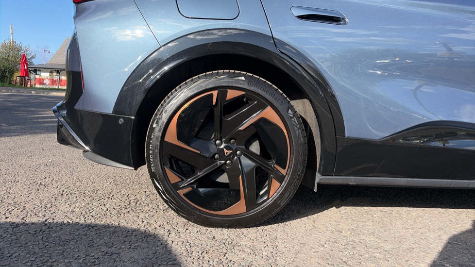 CUPRA Tavascan 250kW VZ1 77kWh AWD 5dr Auto Electric Estate - Image 5