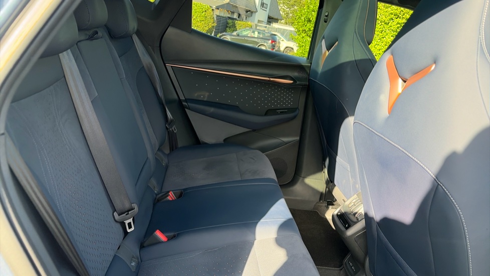 CUPRA Tavascan 250kW VZ1 77kWh AWD 5dr Auto Electric Estate - Image 16