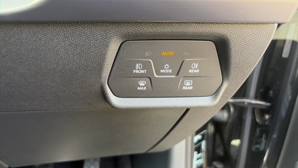 CUPRA Leon 1.5 TSI 150 V2 5dr Petrol Hatchback - Image 36