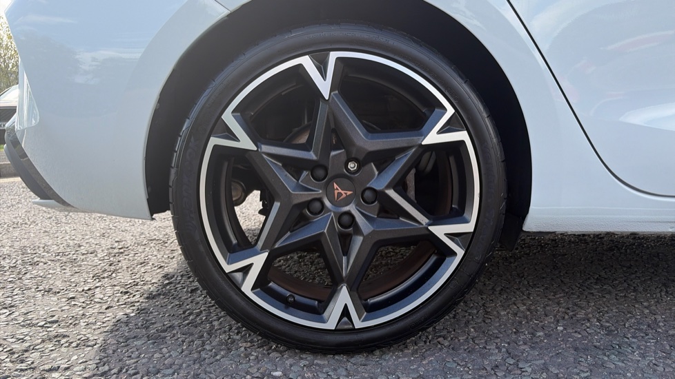 CUPRA Leon 1.5 TSI 150 V2 5dr Petrol Hatchback - Image 5
