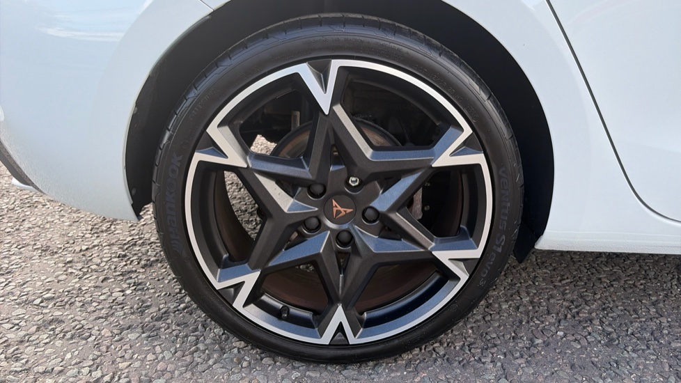 CUPRA Leon 1.5 TSI 150 V2 5dr Petrol Hatchback - Image 21