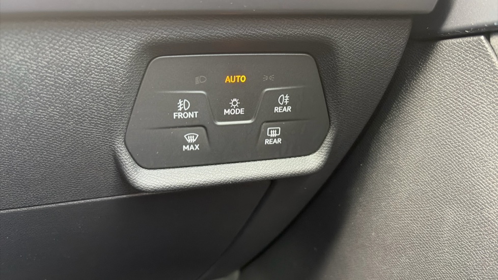 CUPRA Leon 1.5 TSI 150 V2 5dr Petrol Hatchback - Image 38